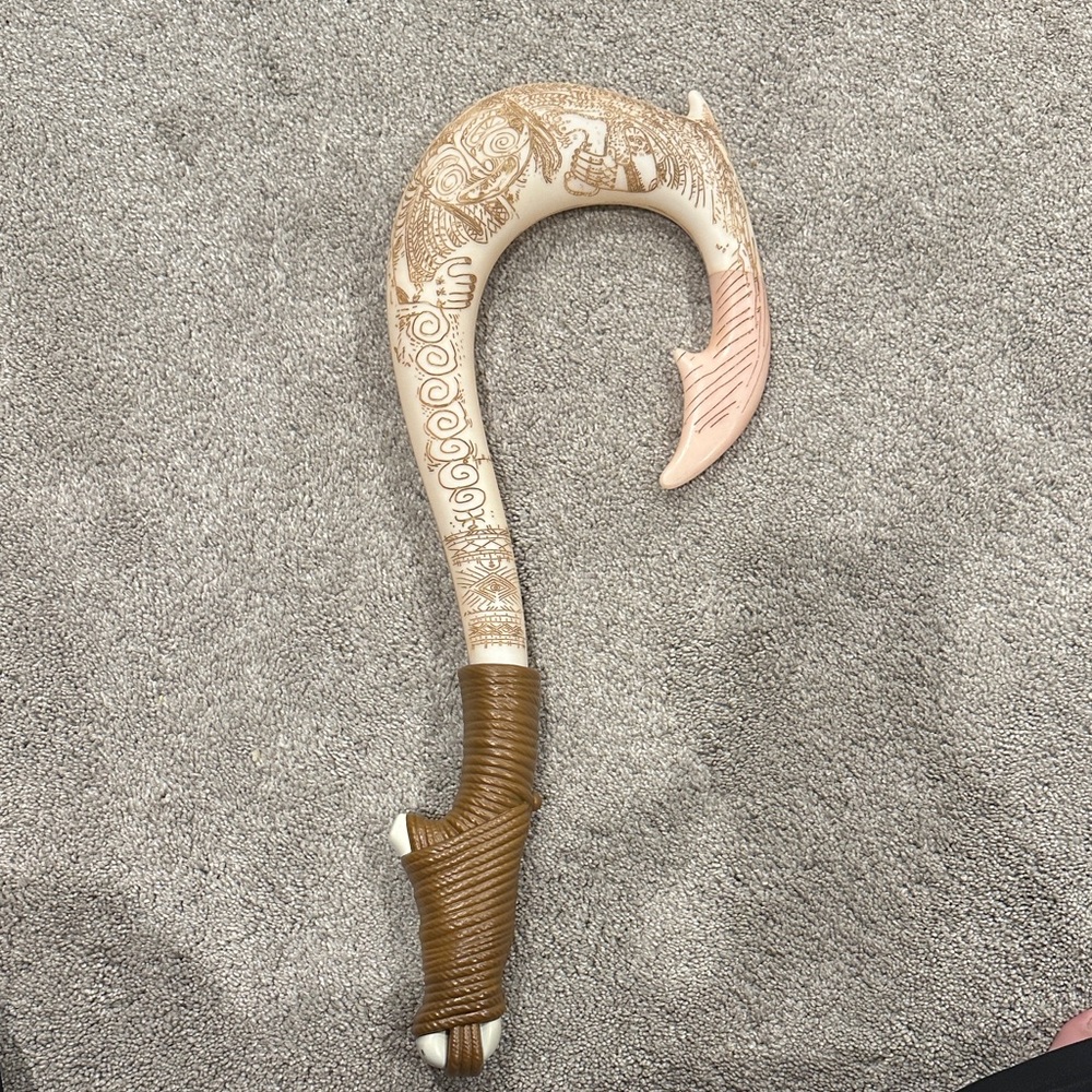 Maui’s Polynesian Style Hook (Disney memorabilia from Moana; Disney on Ice)